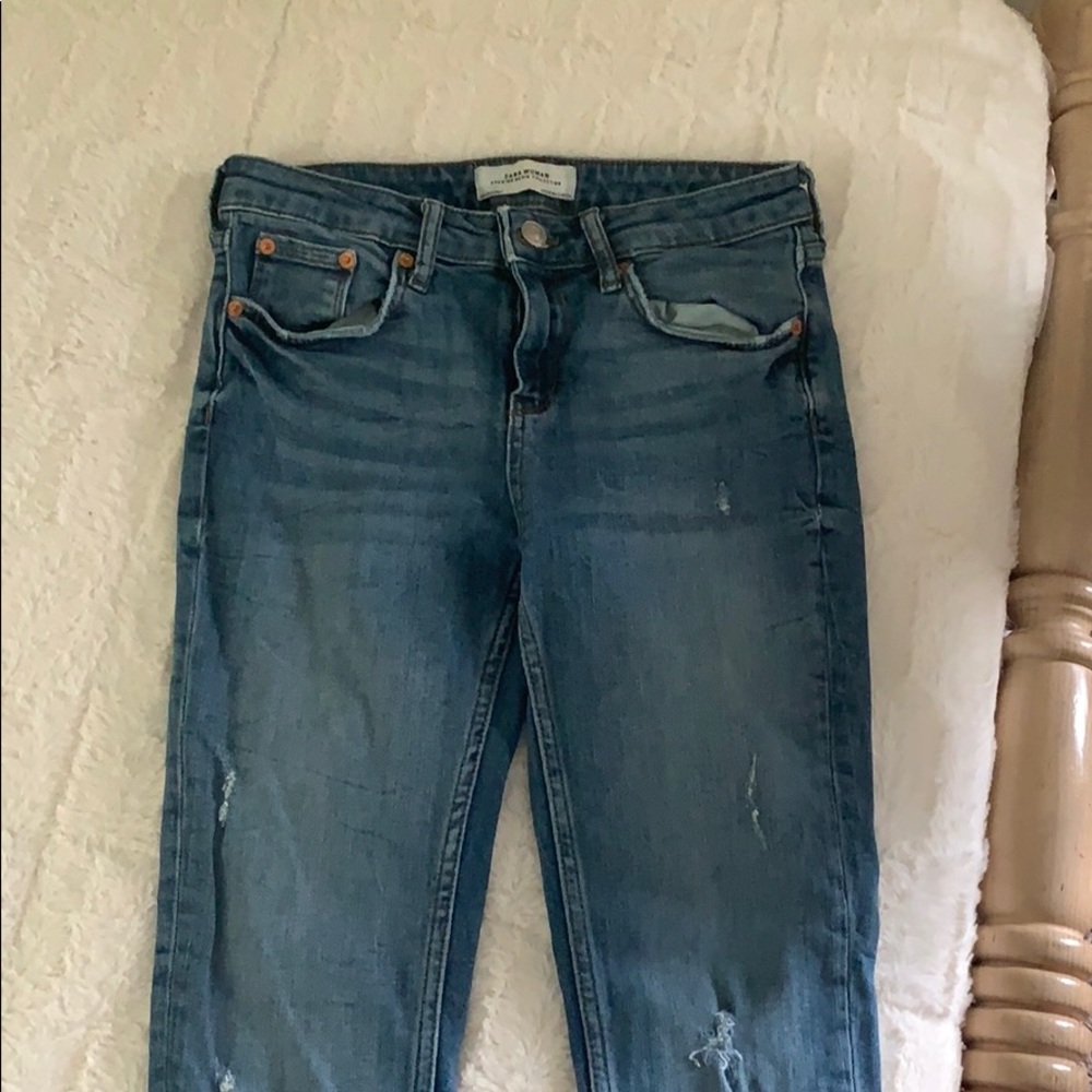 ZARA low rise skinny jeans w/ subtle rips
